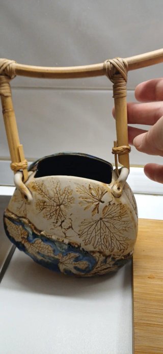 Vaso ceramica Tenmoku con manico bambu