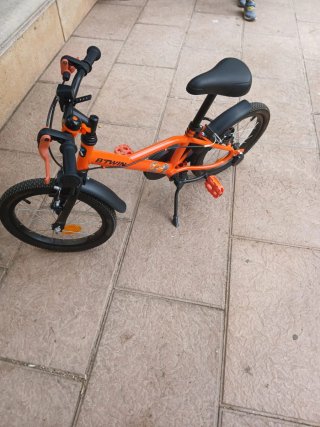 Bicicleta infantil color naranja