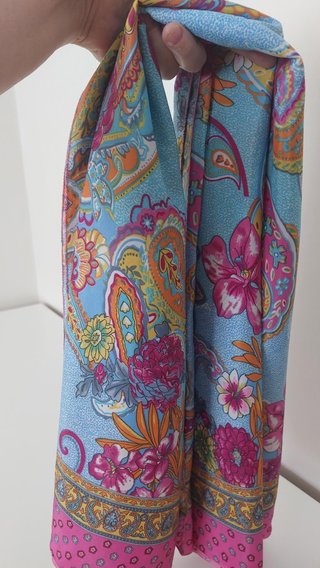 Pañuelo Valdior Seda y Viscosa Estampado Floral