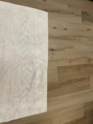 Alfombra moderna beige y blanca LAVABLE