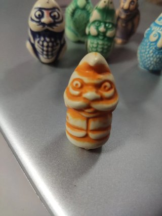 FIGURAS TOTEM KINDER