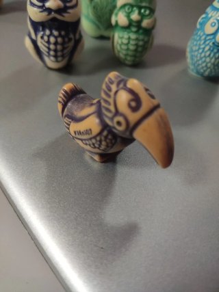 FIGURAS TOTEM KINDER