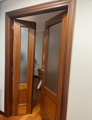 Puertas de madera con cristal