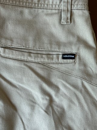 Short Volcom Beige Talla:32