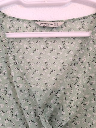 Blusa floral de Stradivarius