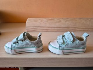 Zapatos bebé. Talla 18.