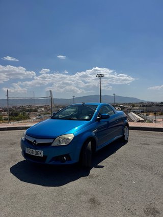 Opel Tigra 2005