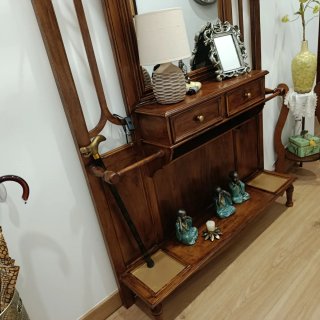 Mueble de entrada de madera
