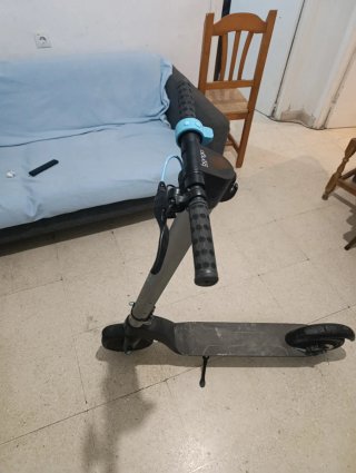 Patinete eléctrico infantil gris
