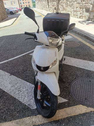 Motor Peugeot 125 Scooter con caja de repartidor