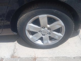 KIA Carens 2009 se vende para despiece