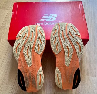 Zapatillas New Balance Rebel V4 Naranja/Blanco