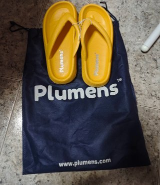 Chanclas Plumen's Amarillas