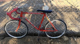 Bicicleta de carreras Benotto Roja