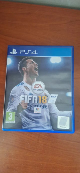 Playstation 4 Slim negro