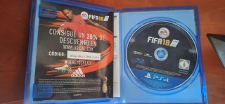 Playstation 4 Slim negro