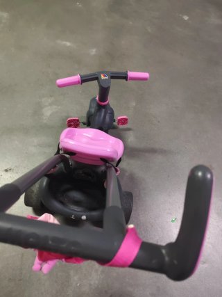 Triciclo para niña rosa y negra