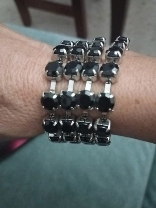 Pulsera bisutería negra y plateada