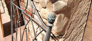 Cabecero antiguo de metal