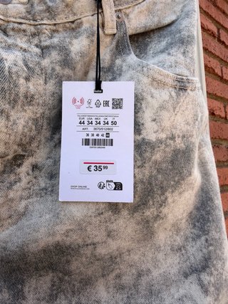 Pantalón baggy estampado beige y gris Talla L