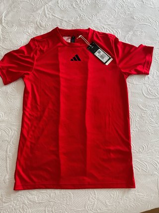 Camiseta Adidas niño roja