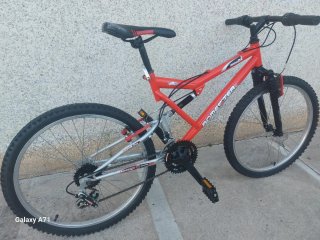 Bicicleta Montaña Roja 24