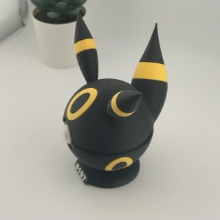 Figura Umbreon Pokeball #197