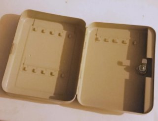 Armario o Caja metálica Vorel para llaves.