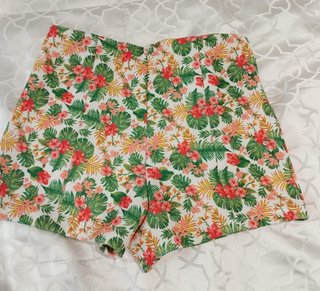 Bershka Shorts Estampados Tropicales