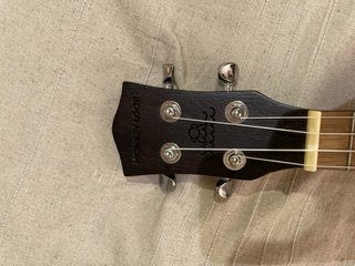 Funda Ukelele Monkey Loop Negra + Púas
