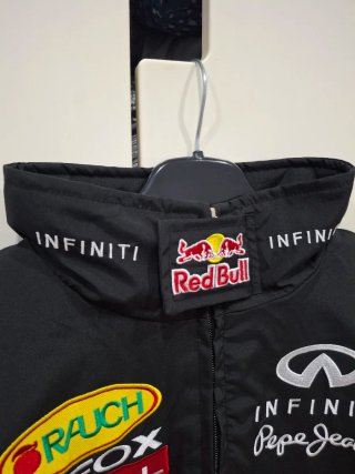 Chaqueta Red Bull Racing F1 Negra y Roja