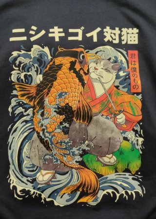 -Camiseta 'The cat and Koi' estilo japonés