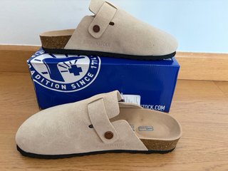 Zuecos Birkenstock Beige
