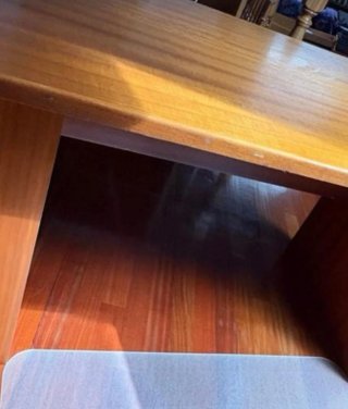 Mesa de estudio de madera hecha a medida