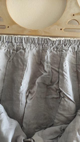 Bolso de ganchillo beige y blanco