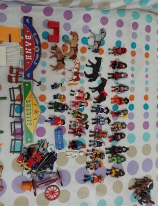 Lote de figuras coleccionables