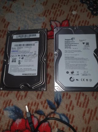 2 Discos Duros Samsung y Seagate 1.5TB + 2TB