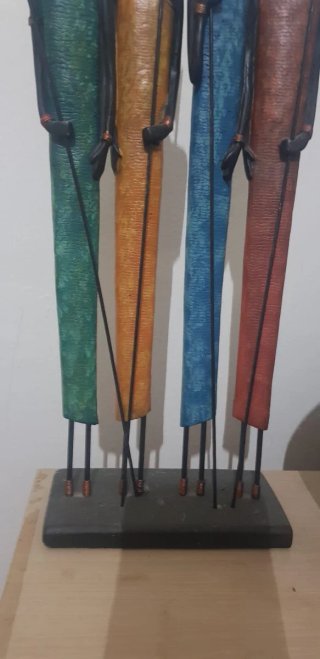 Figura decorativa e Instrumento africano