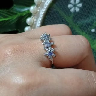 Anillo de Tanzanita natural