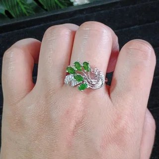 Anillo pavo real peridoto