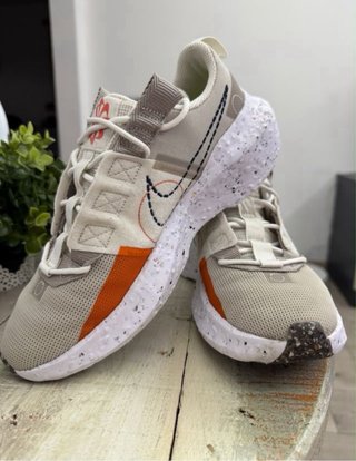 Zapatos Nike Beige y Naranja