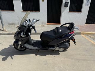 Kymco Grand Dink 150 - Maxi Scooter