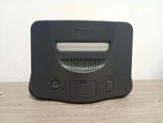 Nintendo 64 + Super Mario 64 (102)