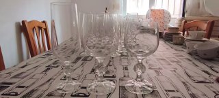 Juego de copas de cristal . Regalo de tazas varias