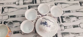 Juego de copas de cristal . Regalo de tazas varias