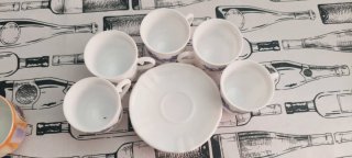 Juego de copas de cristal . Regalo de tazas varias