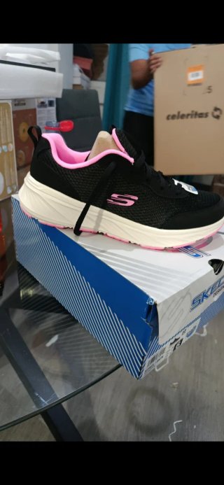 Zapatillas Skechers Mujer Negras y Rosas