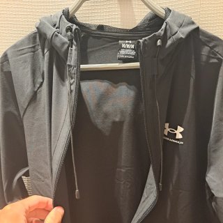 Chaqueta Under Armour Negra
