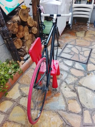 Cuadro de carretera y ruedas