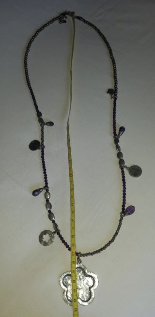 Collar Cuentas Moradas y plateadas con Flor